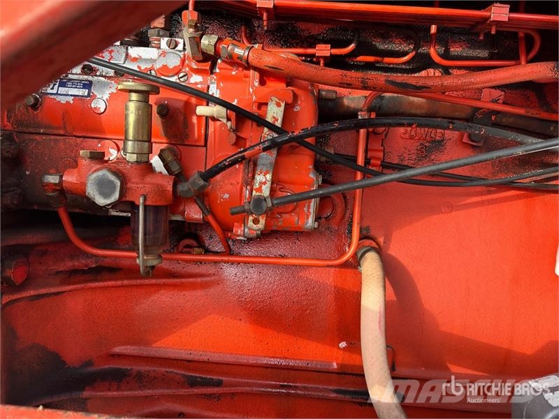 Case IH 970 2WD Tractor Трактори