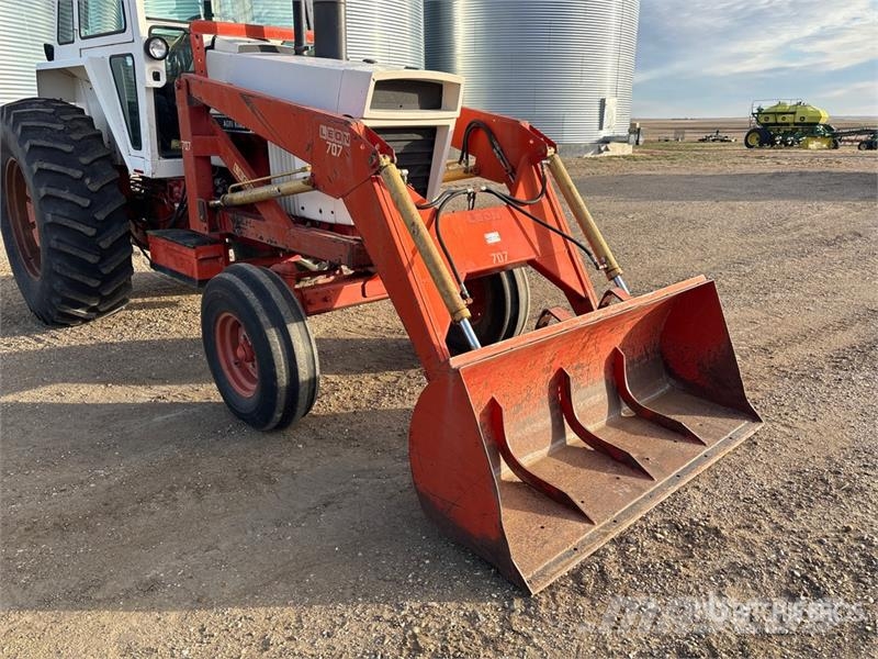 Case IH 970 2WD Tractor Трактори