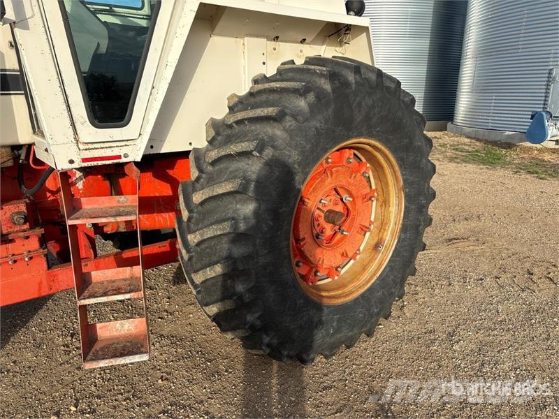 Case IH 970 2WD Tractor Трактори