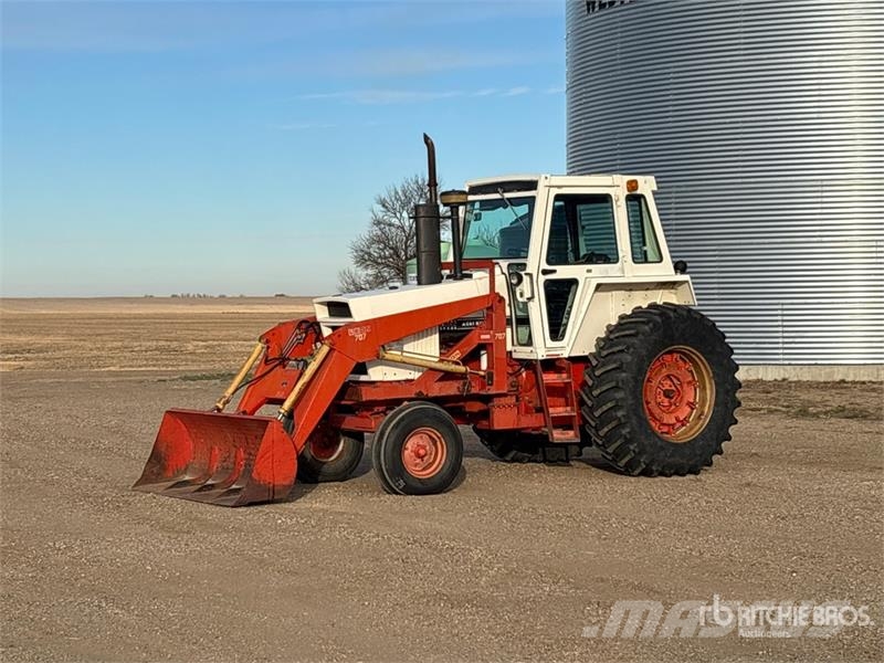 Case IH 970 2WD Tractor Трактори