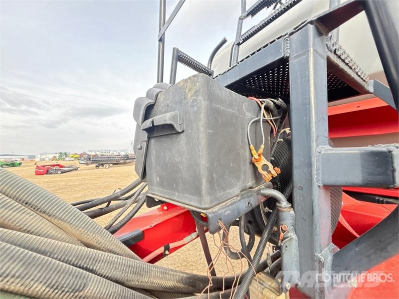 Case IH ADX3430 430 bu Tow-Behind Air Cart Kylvökoneet
