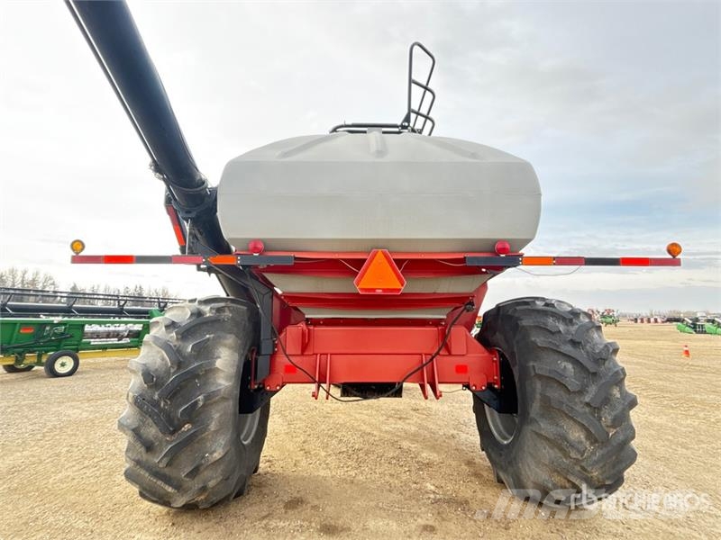 Case IH ADX3430 430 bu Tow-Behind Air Cart Kylvökoneet