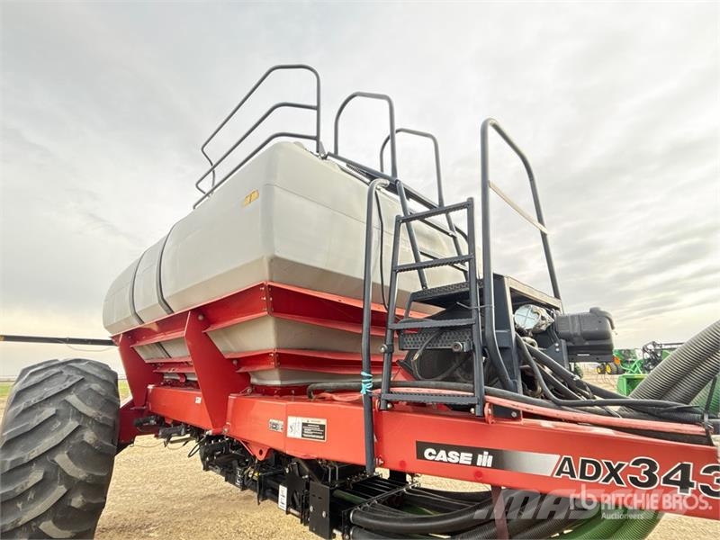 Case IH ADX3430 430 bu Tow-Behind Air Cart Kylvökoneet