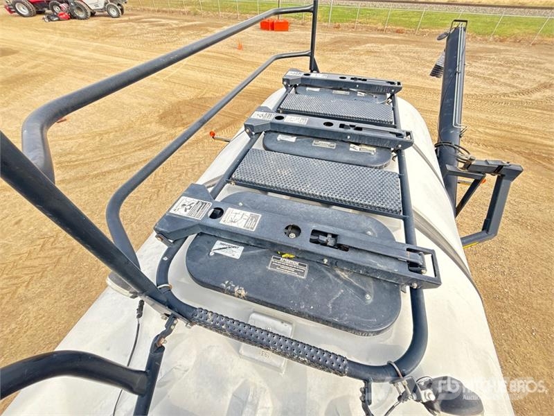 Case IH ADX3430 430 bu Tow-Behind Air Cart Kylvökoneet