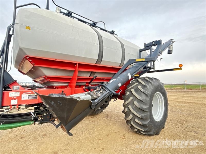 Case IH ADX3430 430 bu Tow-Behind Air Cart Kylvökoneet