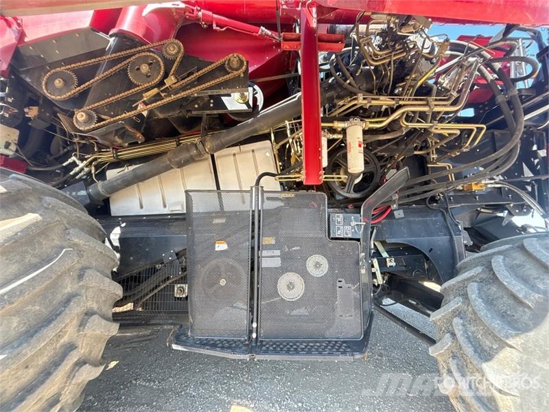 Case IH Axial-Flow 8120 Combine Harvester Mietitrebbiatrici
