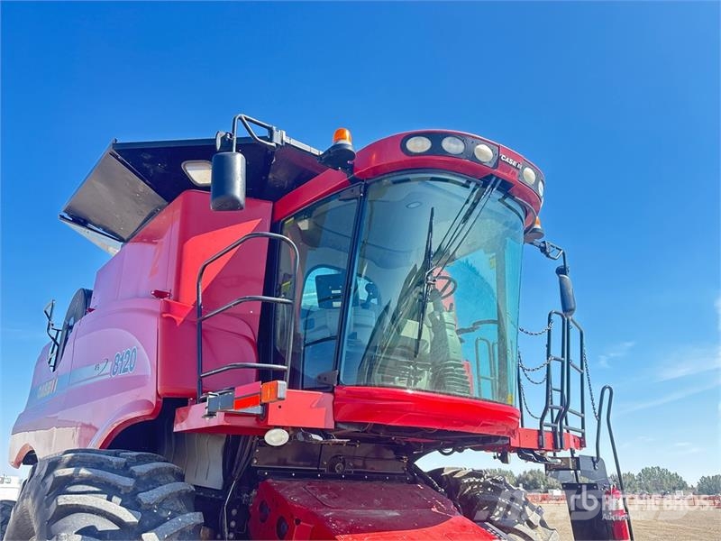 Case IH Axial-Flow 8120 Combine Harvester Mietitrebbiatrici