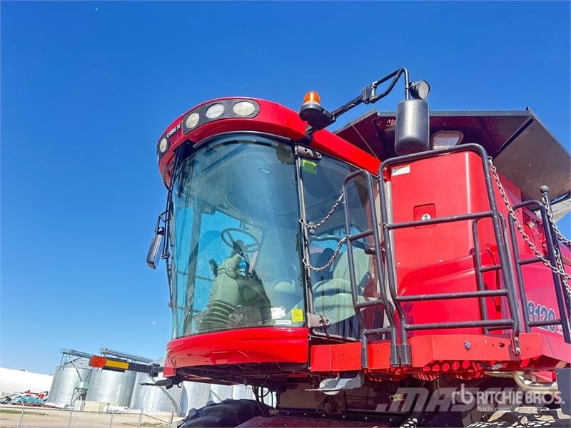 Case IH Axial-Flow 8120 Combine Harvester Mietitrebbiatrici