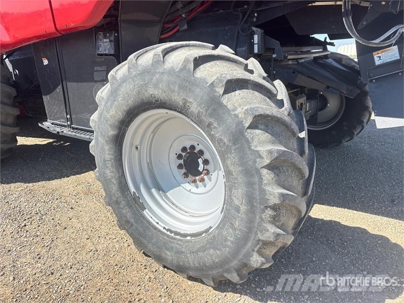 Case IH Axial-Flow 8120 Combine Harvester Mietitrebbiatrici