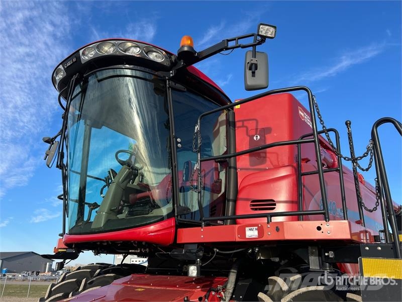 Case IH Axial-Flow 8240 Combine Harvester Combine harvesters