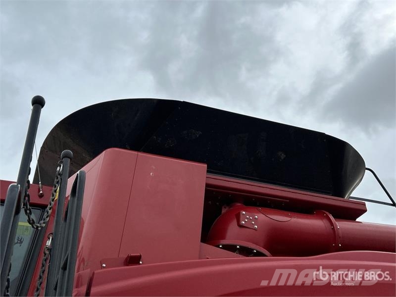 Case IH Axial-Flow 9230 Combine Harvester Kombinované zberacie stroje