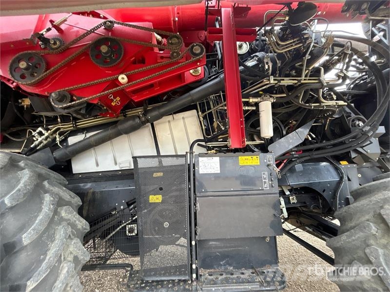 Case IH Axial-Flow 9230 Combine Harvester Kombinované zberacie stroje