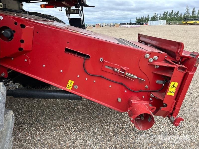 Case IH Axial-Flow 9230 Combine Harvester Kombinované zberacie stroje
