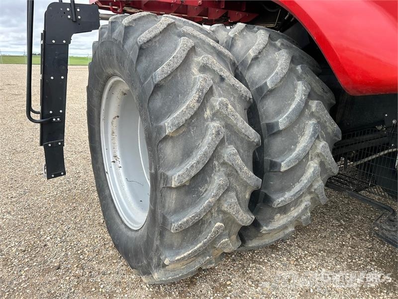 Case IH Axial-Flow 9230 Combine Harvester Kombinované zberacie stroje