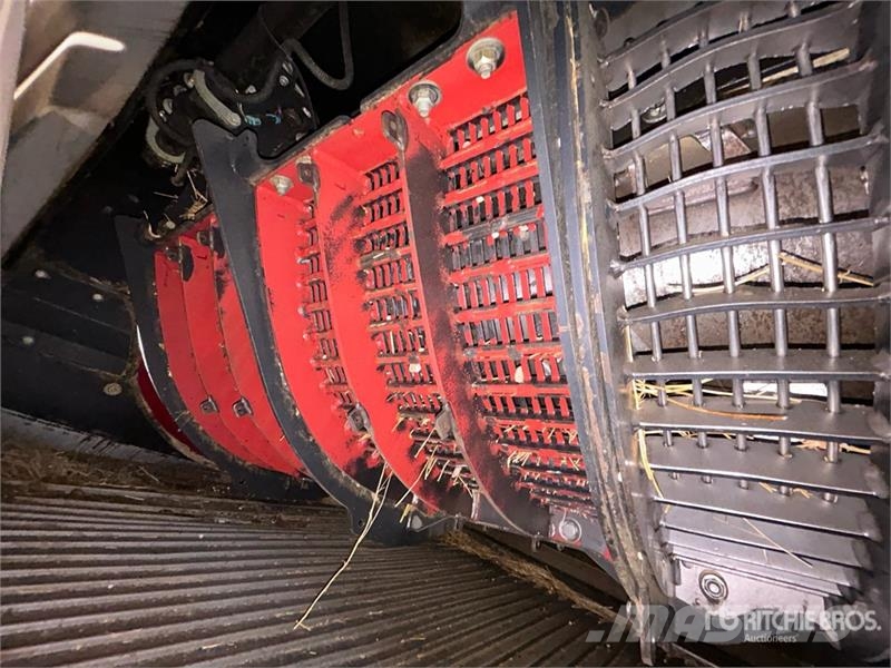 Case IH Axial-Flow 9230 Combine Harvester Kombinované zberacie stroje