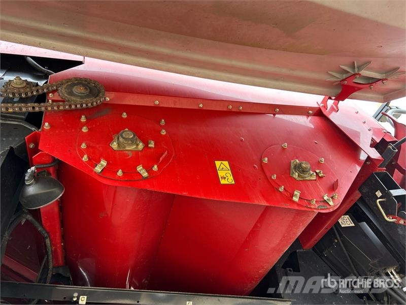 Case IH Axial-Flow 9230 Combine Harvester Kombinované zberacie stroje