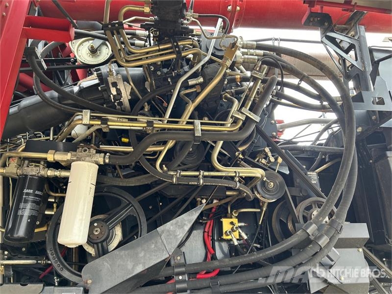 Case IH Axial-Flow 9230 Combine Harvester Kombinované zberacie stroje