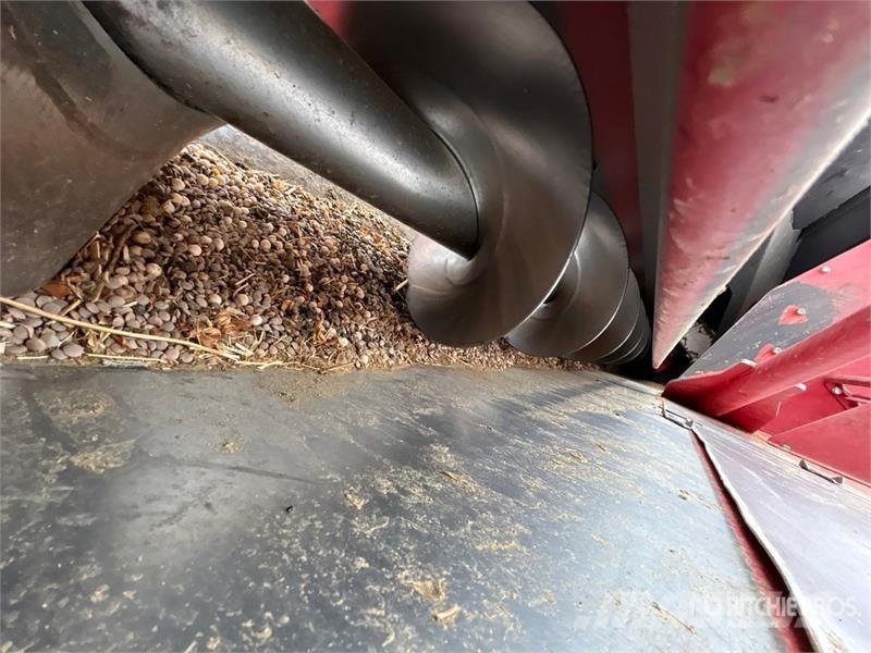 Case IH Axial-Flow 9230 Combine Harvester Kombinované zberacie stroje