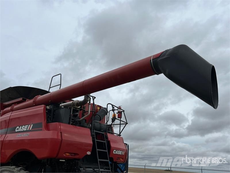 Case IH Axial-Flow 9230 Combine Harvester Kombinované zberacie stroje