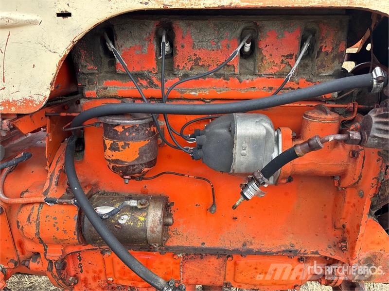 Case IH C4 2WD Antique Tractor (Inoperable) Traktorok