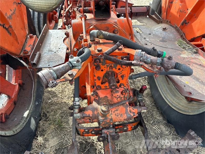 Case IH C4 2WD Antique Tractor (Inoperable) Traktorok