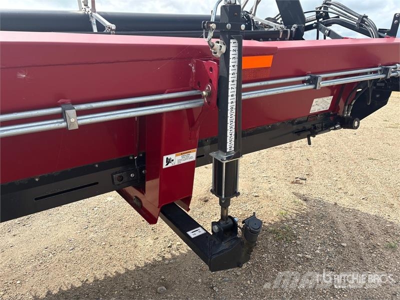 Case IH DX362 36 ft Draper Windrower Header Vālotāji