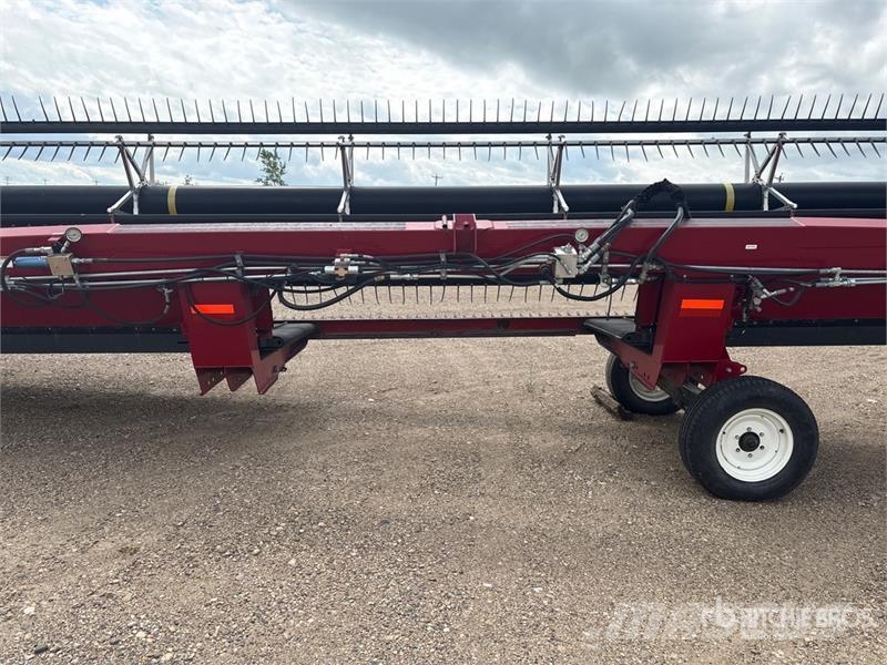 Case IH DX362 36 ft Draper Windrower Header Vālotāji