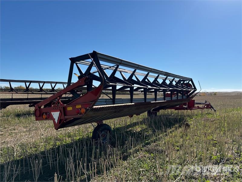 Case IH International 8230 30 ft Pull Type Swather Windrow Segadoras hileradoras