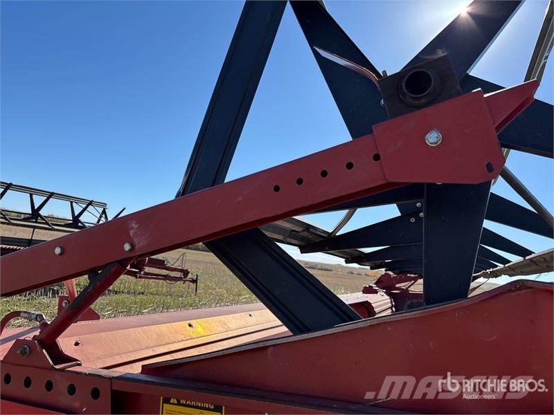 Case IH International 8230 30 ft Pull Type Swather Windrow Segadoras hileradoras