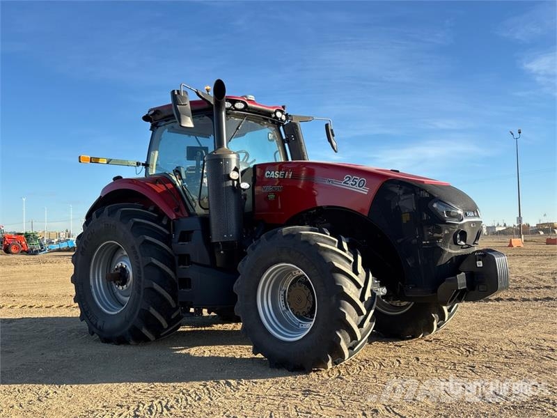 Case IH Magnum 250 4WD Tractor الجرارات