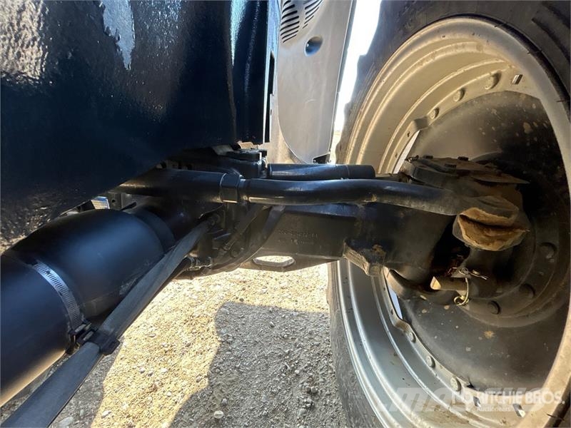 Case IH Magnum 340 4WD Tractor الجرارات