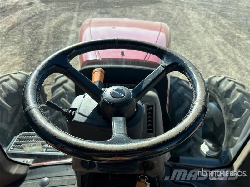 Case IH Magnum 340 4WD Tractor الجرارات
