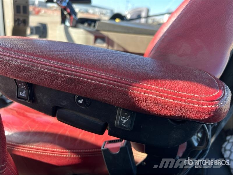 Case IH Magnum 340 4WD Tractor الجرارات