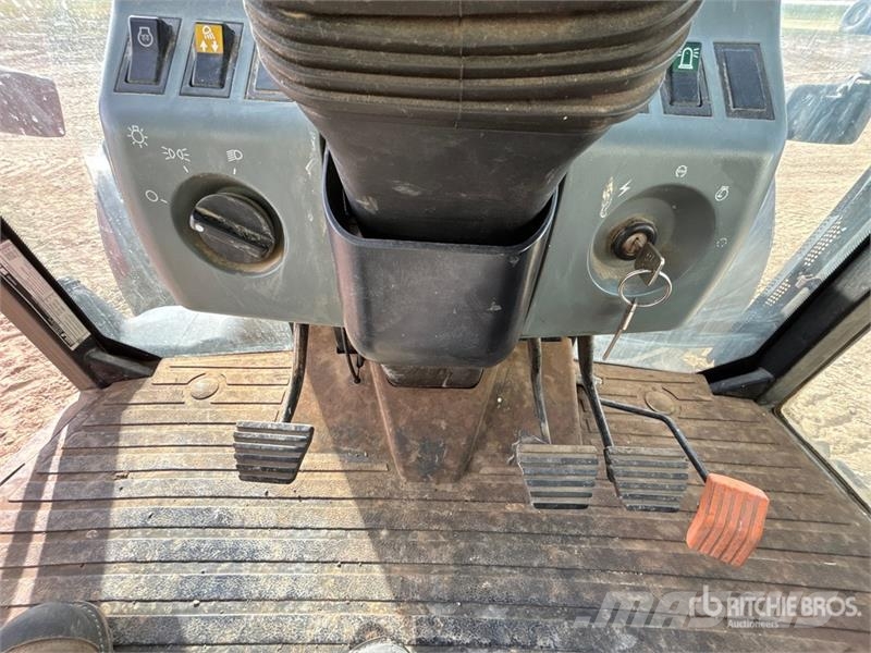 Case IH MX150 4WD Tractor Трактори