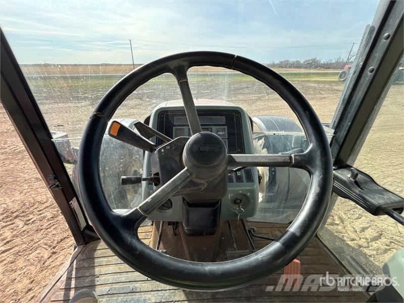 Case IH MX150 4WD Tractor Трактори