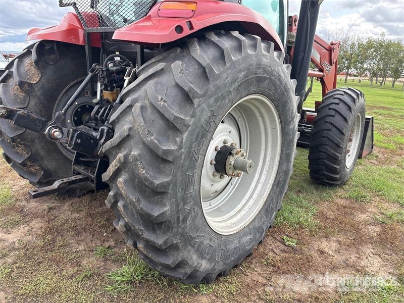 Case IH MXU130 Traktorit