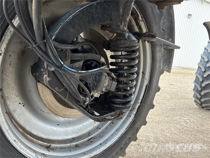 Case IH Patriot 3330 100 ft 4x4 High Clearance Self-Propel Itsekulkevat ruiskut