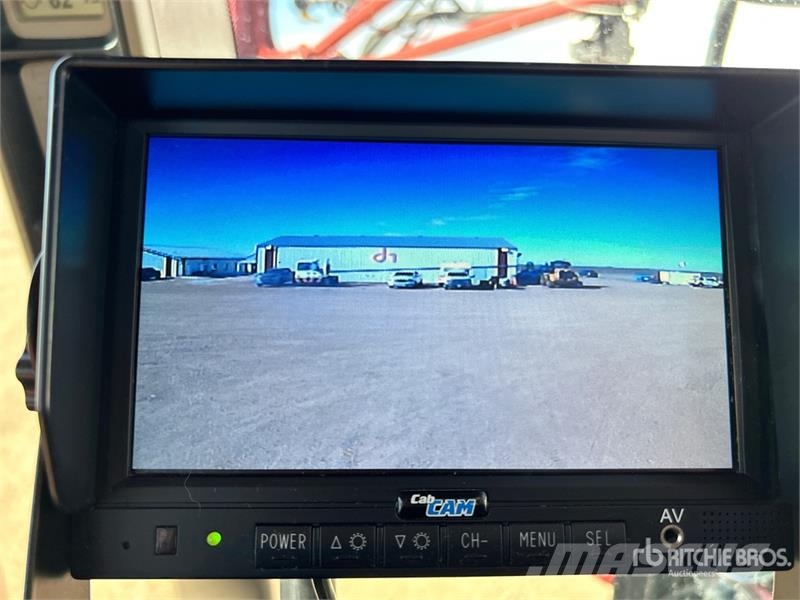 Case IH Patriot 3330 100 ft 4x4 High Clearance Self-Propel رشاشات ذاتية الحركة