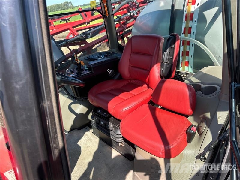 Case IH Patriot 3330 120 ft 4x4 High Clearance Self-Propel Irroratrici semoventi