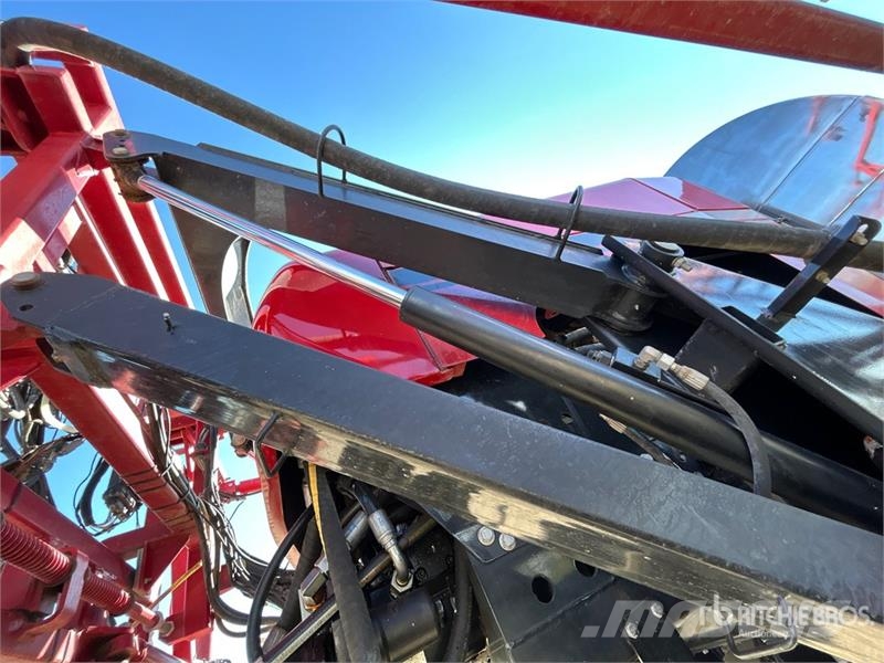 Case IH Patriot 3330 100 ft 4x4 High Clearance Self-Propel رشاشات ذاتية الحركة