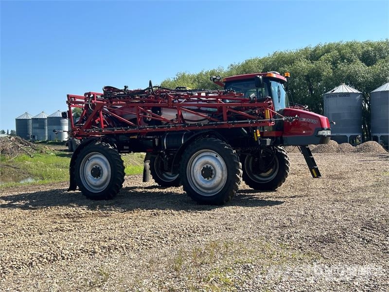 Case IH Patriot 3330 120 ft 4x4 High Clearance Self-Propel Irroratrici semoventi