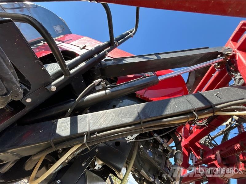 Case IH Patriot 3330 100 ft 4x4 High Clearance Self-Propel رشاشات ذاتية الحركة