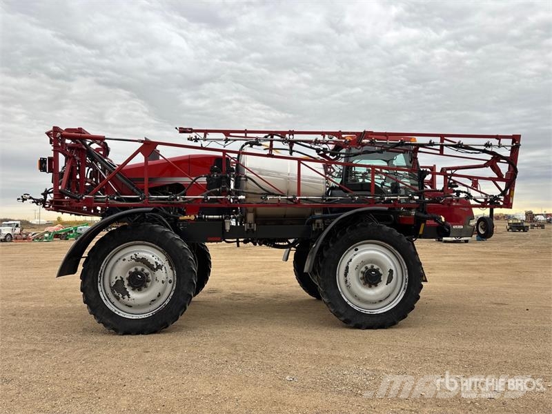 Case IH Patriot 3330 100 ft 4x4 High Clearance Self-Propel Itsekulkevat ruiskut