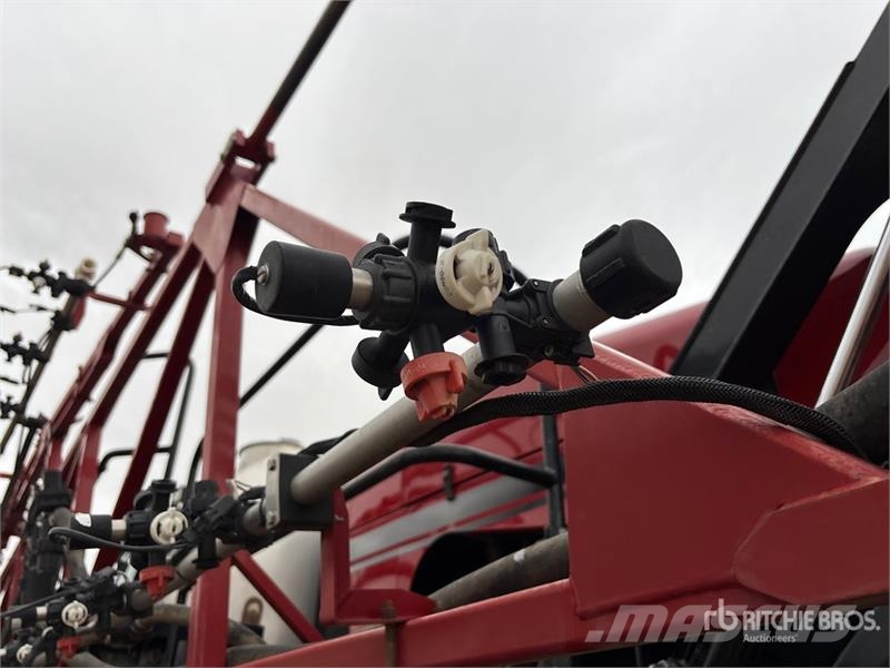 Case IH Patriot 3330 100 ft 4x4 High Clearance Self-Propel Itsekulkevat ruiskut