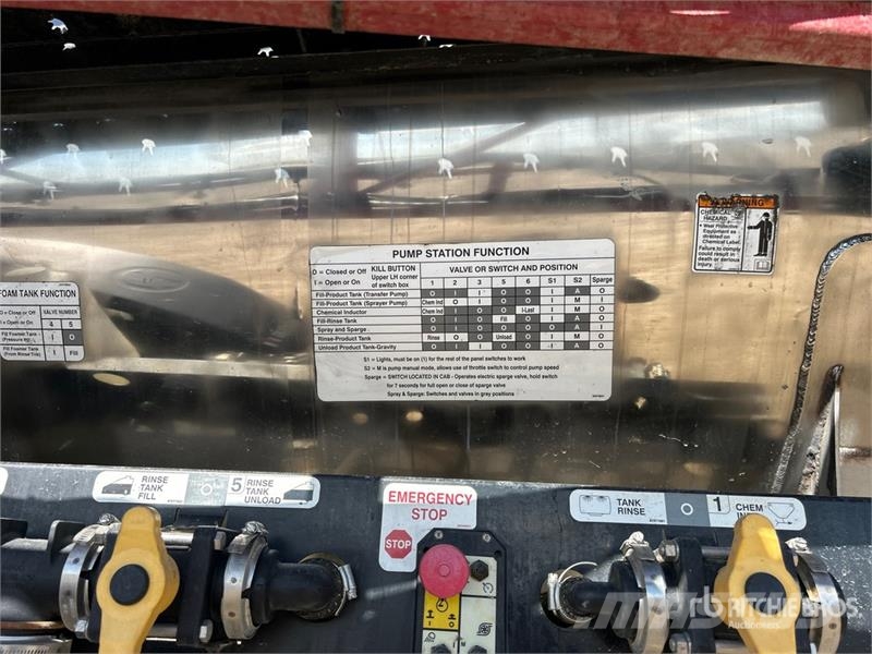 Case IH Patriot 3330 100 ft 4x4 High Clearance Self-Propel رشاشات ذاتية الحركة