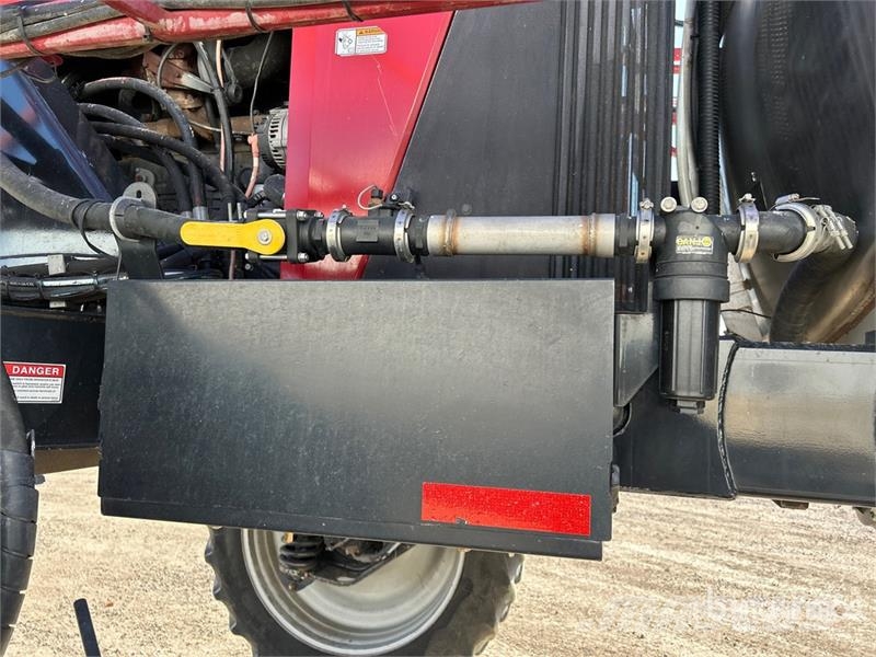 Case IH Patriot 3330 100 ft 4x4 High Clearance Self-Propel رشاشات ذاتية الحركة