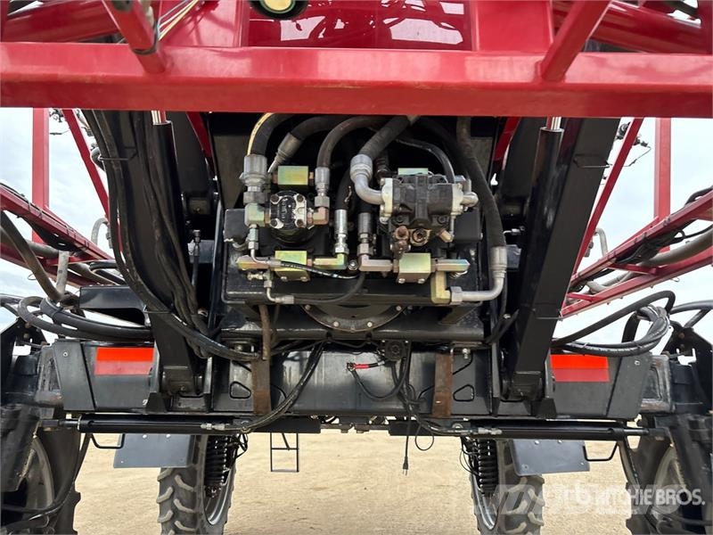 Case IH Patriot 3330 100 ft 4x4 High Clearance Self-Propel Itsekulkevat ruiskut