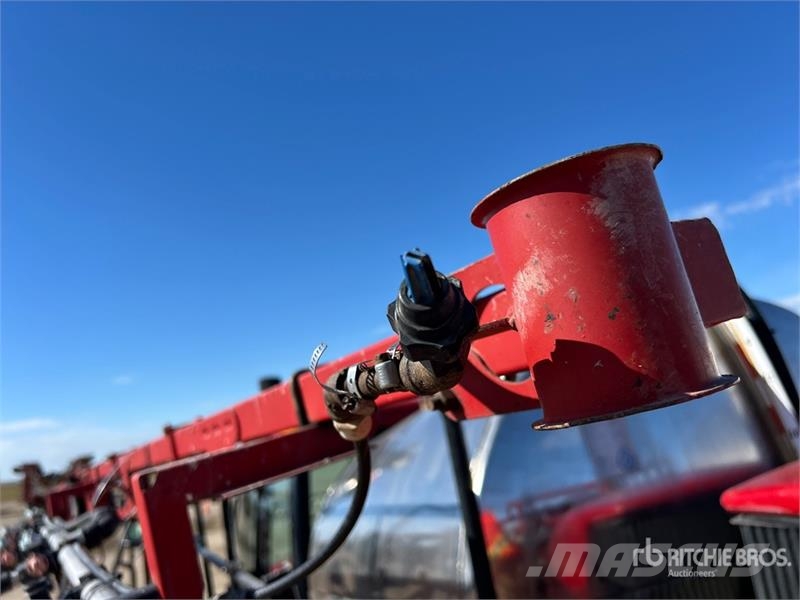 Case IH Patriot 3330 100 ft 4x4 High Clearance Self-Propel رشاشات ذاتية الحركة