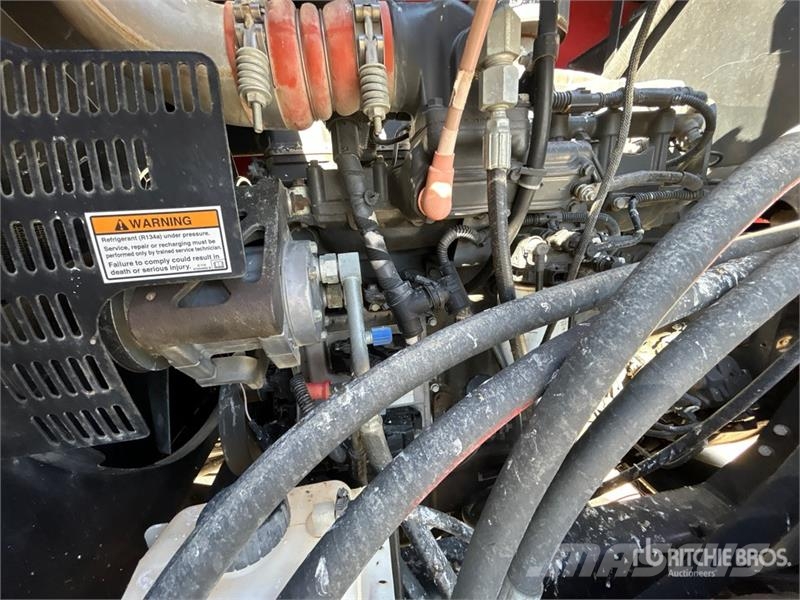 Case IH Patriot 3330 100 ft 4x4 High Clearance Self-Propel رشاشات ذاتية الحركة