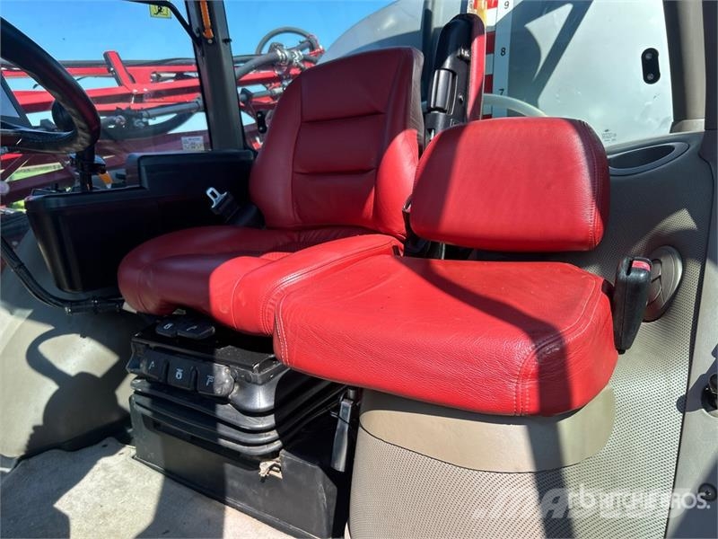 Case IH Patriot 3330 120 ft 4x4 High Clearance Self-Propel Irroratrici semoventi